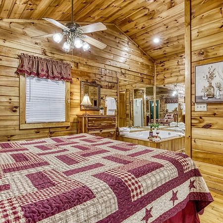 Romantic Retreat Гетлинбург Екстериор снимка