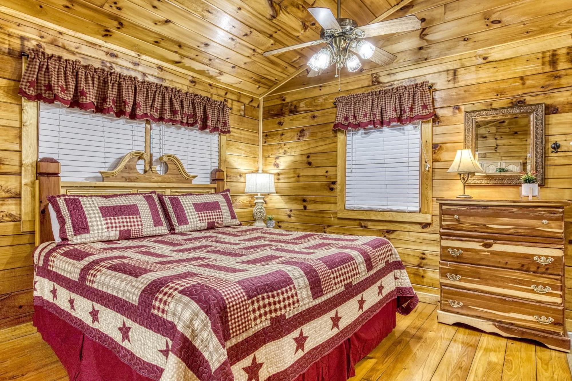 Romantic Retreat Гетлинбург Екстериор снимка
