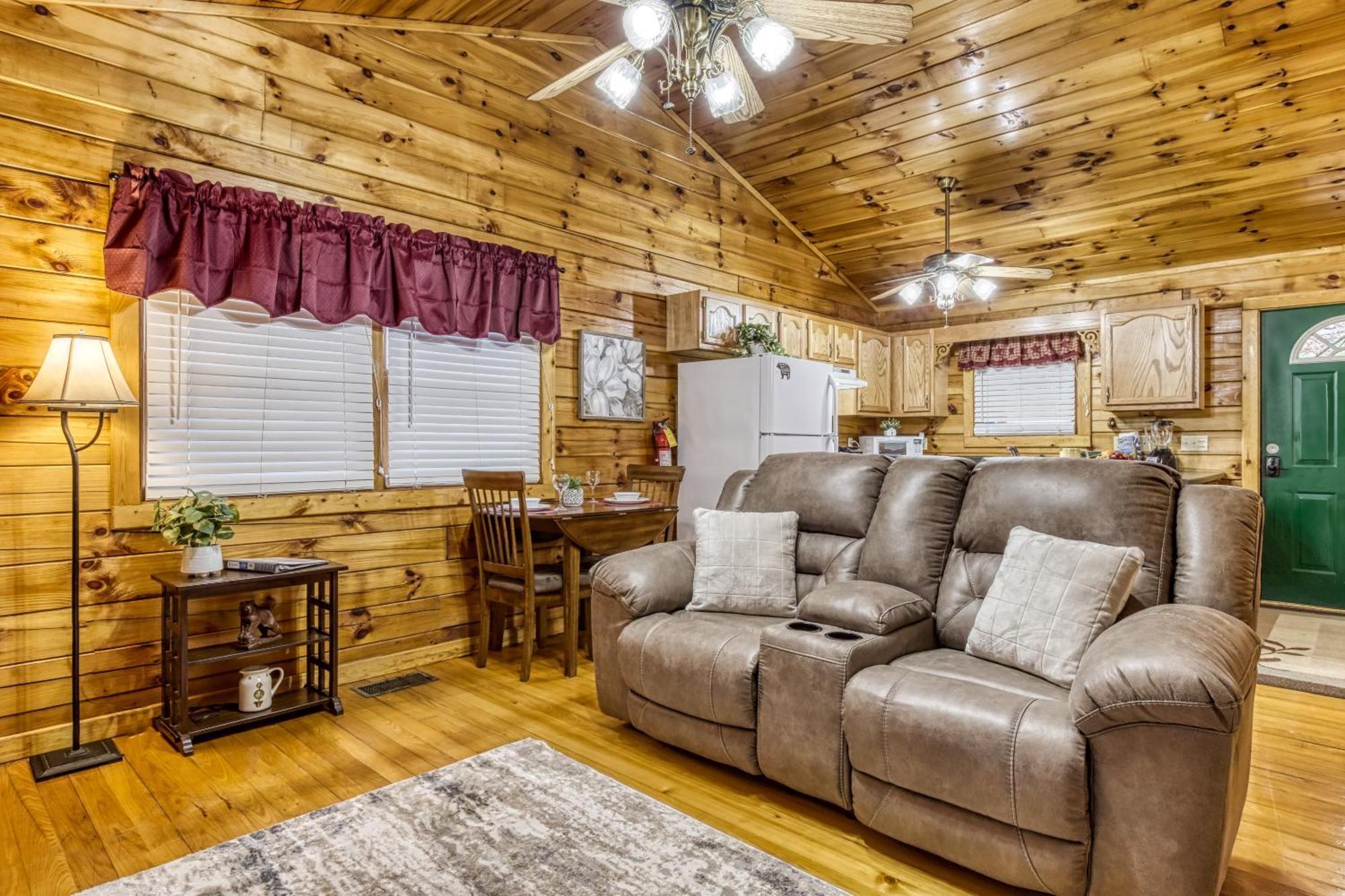Romantic Retreat Гетлинбург Екстериор снимка